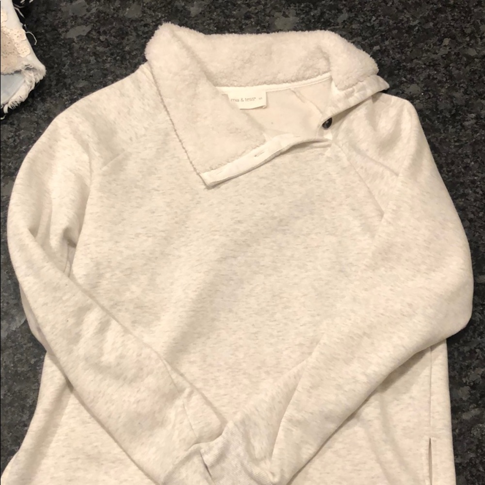Sweat shirt